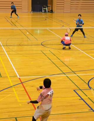 第３６回新潟県中学生インドアソフトテニス大会（１月２５日、リージョンプラザ上越インドアスタジアム）