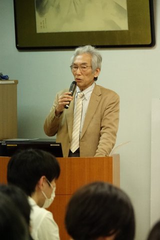 4面：川廷さん講演「生きる介護」強調　学生ら１４０人聴講　上越老人福祉協会など主催