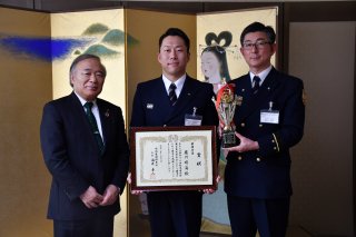 1面：廣川消防副士長が最優秀賞　県消防職員意見発表会　「救命協力員」を提言