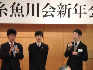 14面：記念講演など多彩に　新年会に１００人超　聖学院中生徒も参加　東京糸魚川会