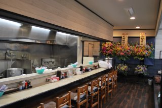 4面：直江津に初出店　食堂ミサはまや店２４日オープン