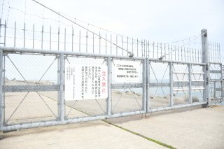 15面：再開放２日で閉鎖措置　第３東防波堤、県外釣り客を懸念　直江津港