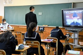 1面：今、できることを　糸魚川市中学校が生徒会活動始める　オンラインの生徒総会実施　青海中