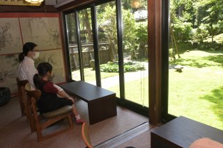 11面：庭とお茶楽しんで　三和区の林富永邸内にカフェがオープン