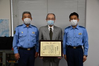 1面：警察嘱託医務め２３年　相澤医院の相澤哲郎院長、糸魚川署が感謝状
