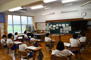 1面：税の大切さ知って　８小学校で租税教室　糸魚川法人会青年部会