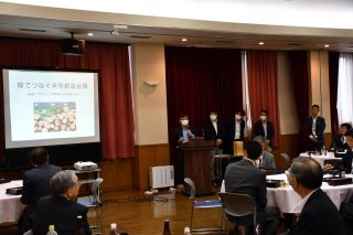 1面：糸魚川産業創造プラットフォーム始動　「日本一の心地よさ」へ　４事業担当者プレゼン