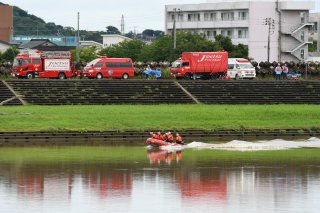 15面：夏の水難事故に備え訓練　増水の関川で救助活動　上越消防局