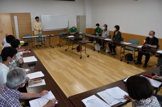 1面：地域の学び深める　糸魚川ジオカレッジ第９期開講　住民ら１６人受講