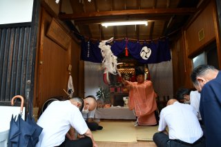 3面：疫病退散を祈願　１８日まで祇園祭　大名行列など中止　糸魚川市新町