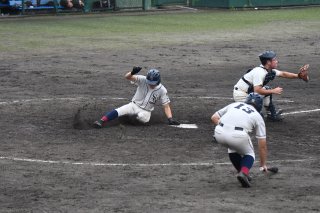 11面：〈令和２年度新潟県高校夏季野球大会〉糸魚川 地元対決制す　関根と上越　逆転コールド