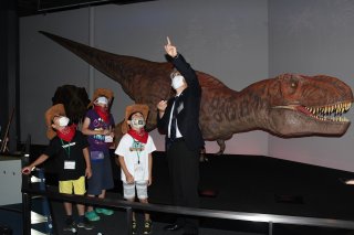 3面：「恐竜博士」に科学ショー　夏休みへ催し目白押し　上越科学館