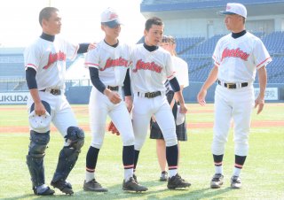 1面：〈令和２年度新潟県高校夏季野球大会〉上越、最後まで全力　中越に敗退も温かい拍手