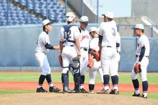 13面：〈令和２年度新潟県高校夏季野球大会〉「新潟県一」は後輩へ　上越・霜鳥主将　監督信じ、仲間をまとめ