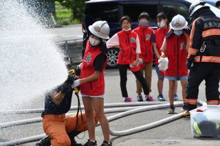 1面：火災へ備えしっかり　糸魚川こども消防隊 今期初の訓練　糸魚川市