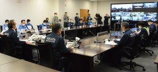 2面：原発事故防災訓練始まる　県　上越・糸魚川含む１２市町村参加　避難手順など確認