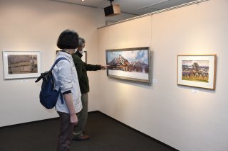 3面：村山陽さんの風景画展示　１５日までギャラリー祥