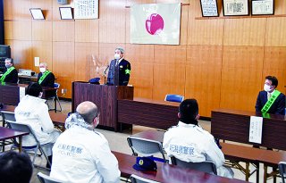 1面：安心安全へ職責果たす　年末特別警戒で出発式　糸魚川警察署