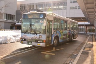 7面：新幹線駅とスキー場直結　直行バス運行中　利便性好評　頸南バス妙高高原ライナー