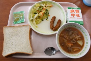 10面：食文化 食べて学ぶ　給食でドイツ料理提供　上越市の小中学校