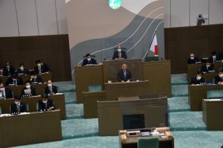 2面：糸魚川市議会３月定例会が開会　新年度一般会計予算など３４議案を審査