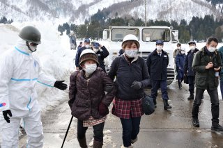 14面：東日本大震災から１０年 「避難する」を考える～大雪・コロナ・放射能〈４〉原子力防災訓練取り組み　本年度県内で２度実施　冬季避難訓練初実施　県が訓練拡充方針