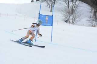 13面：大回転でタイム競う　スキー発祥１１０周年を記念　レルヒカップスキー＆スノーボード大会①