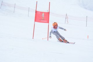 13面：大回転でタイム競う　スキー発祥１１０周年を記念　レルヒカップスキー＆スノーボード大会②