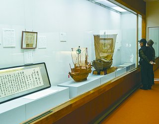 1面：北前船と廻船業テーマに企画展　糸魚川歴史民俗資料館