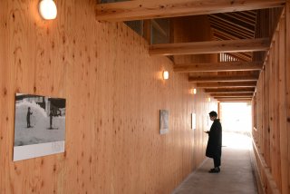 1面：愛称「ユキノハコ」オープン 雪中貯蔵施設（雪室）　安塚区樽田　農業振興と観光対応