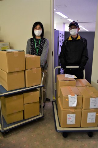 1面：新型コロナウイルスワクチン接種券　初回分５日発送　８５歳以上３８００人に　糸魚川市